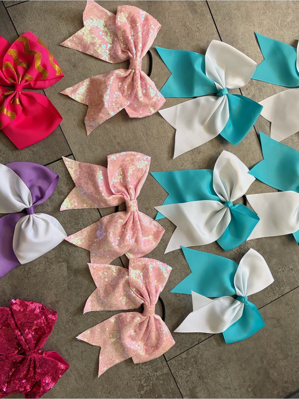 🎀 Cheer Bow Bundle – 11 Bows 🎀